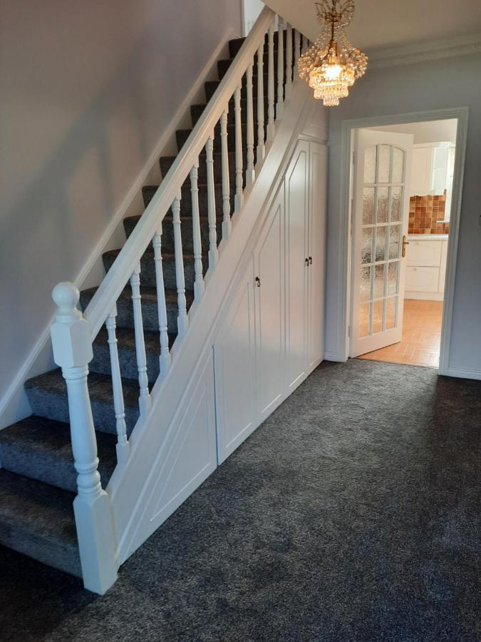 4 Bedroom, 15 Min To Limerick City Quiet Retreat. Exteriör bild