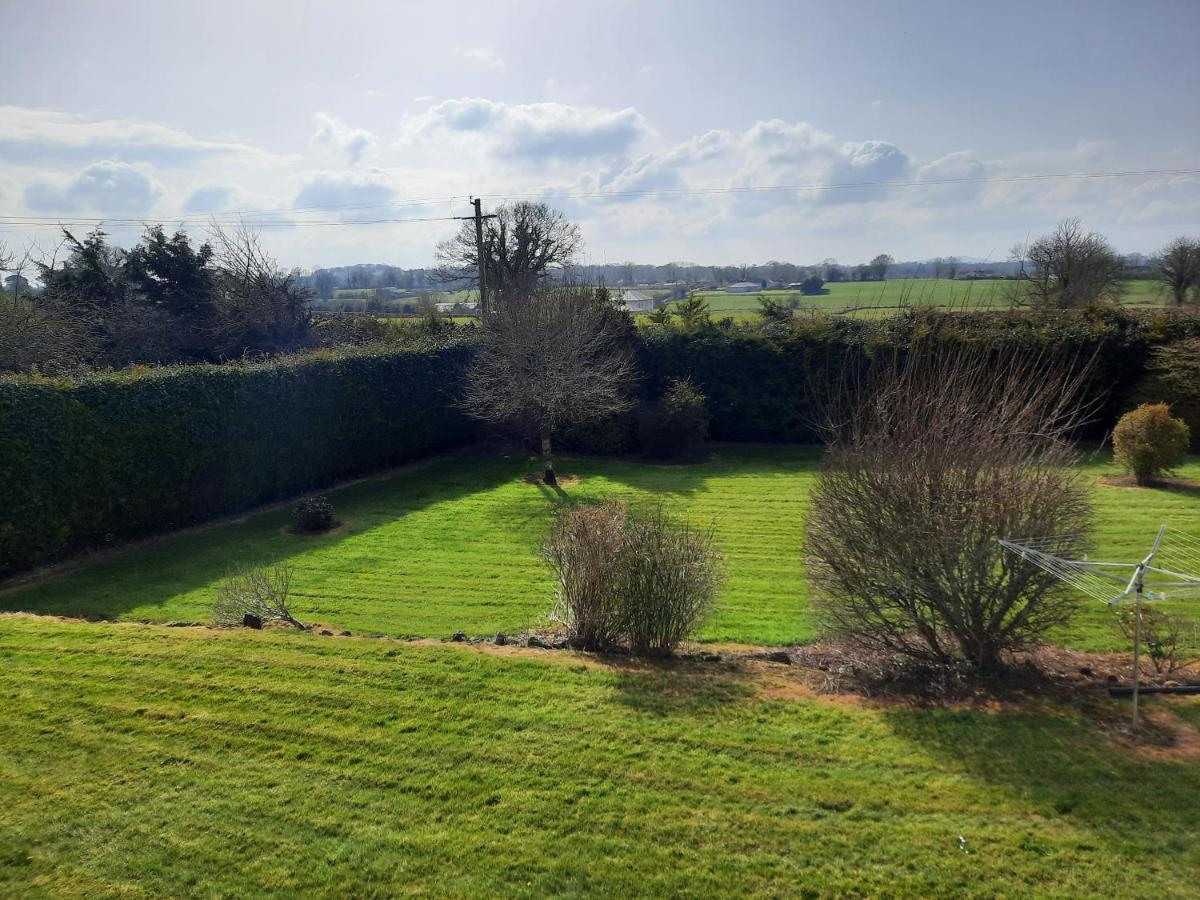 4 Bedroom, 15 Min To Limerick City Quiet Retreat. Exteriör bild
