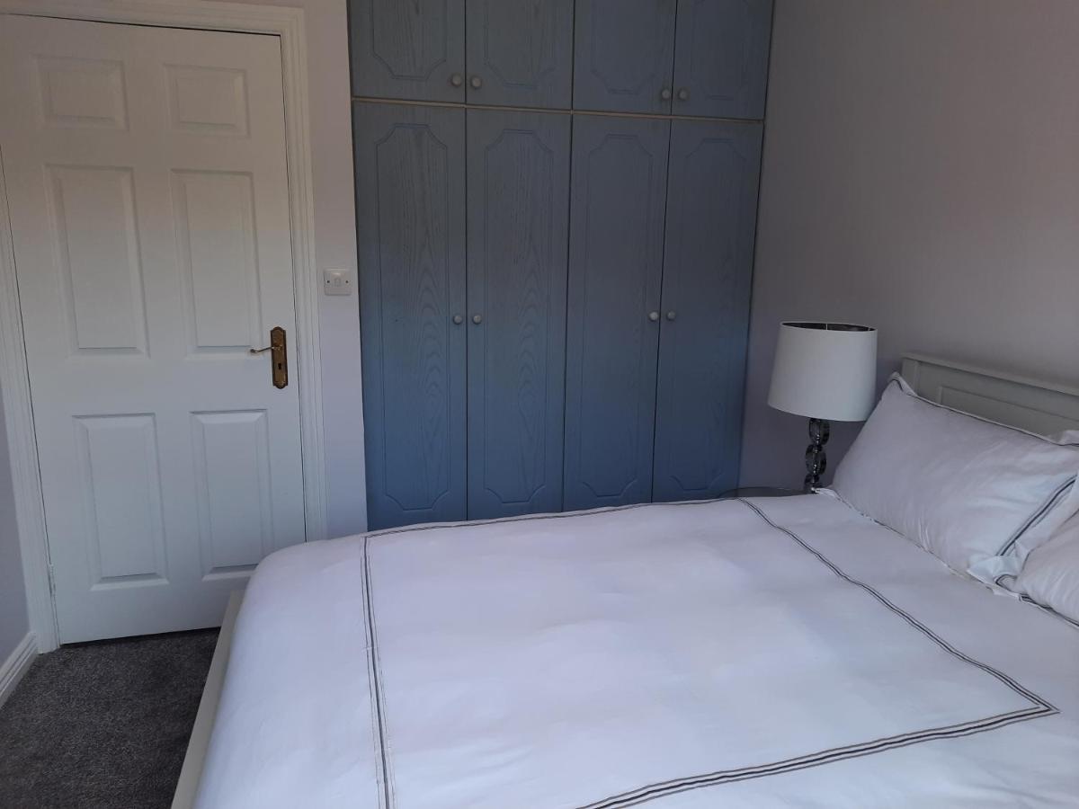 4 Bedroom, 15 Min To Limerick City Quiet Retreat. Exteriör bild